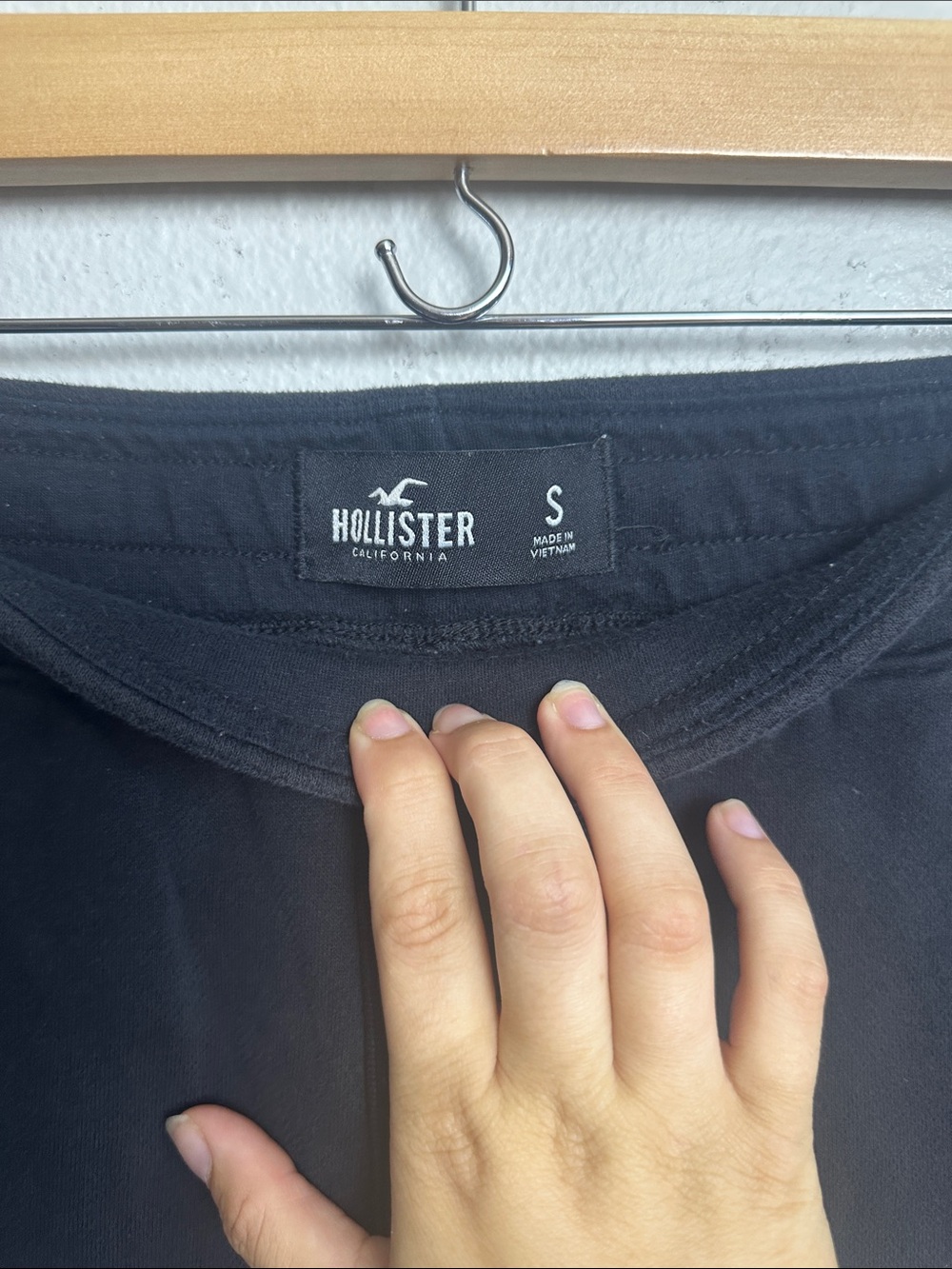 Hollister Black Jogger Sweatpants with White Vertical Logo - Picture 2 of 5